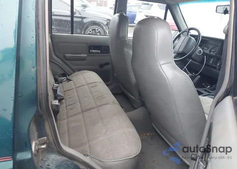 1996 Jeep Cherokee Sport/Classic z USA, uszkodzony, nr VIN 1J4FJ68S4TL193539